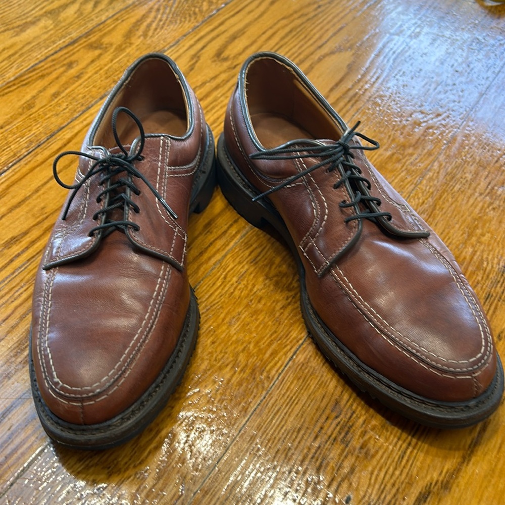 Allen Edmonds Wilbert men’s brown leather oxfords.  Size 8.5 D